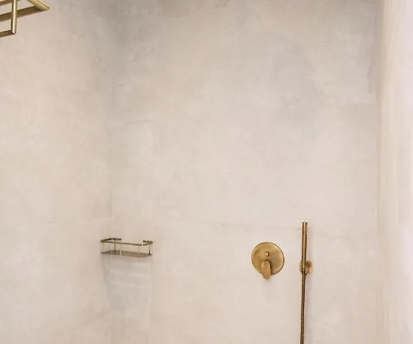 Aros Luxury Villa